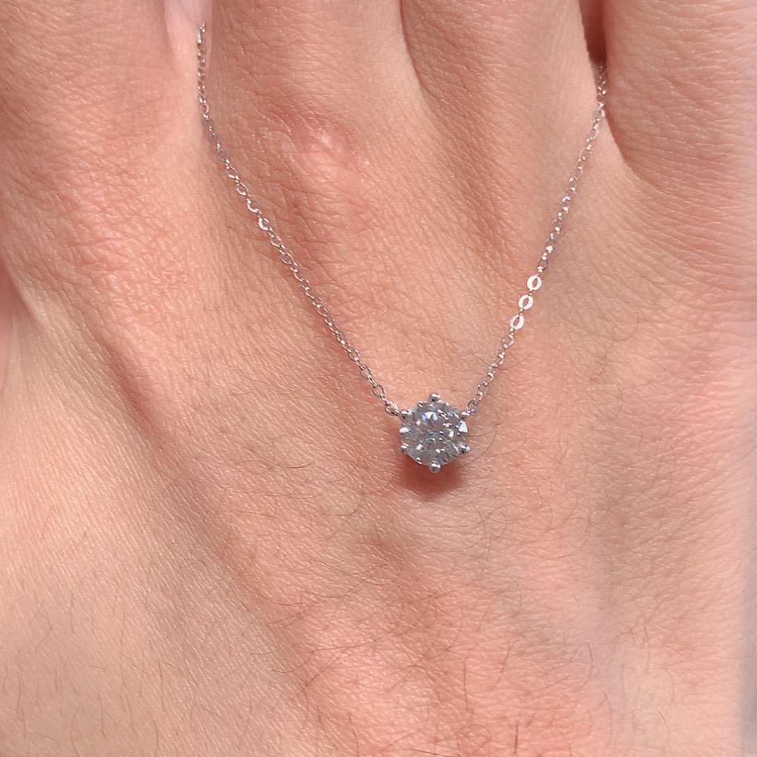 实验室培育钻石颈饰18K金镶嵌芊***-