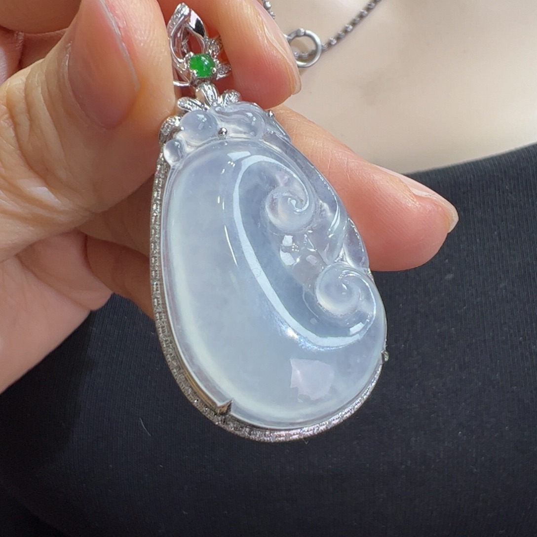 翡翠吊坠(不含链)18K金镶嵌