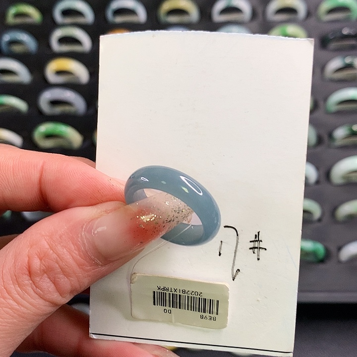 翡翠戒圈未镶嵌翡翠