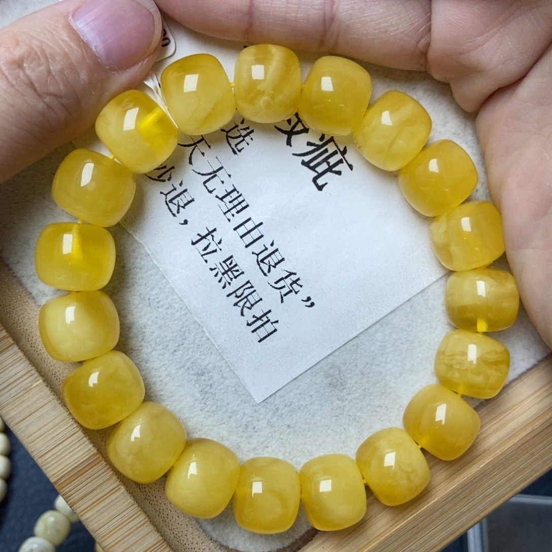 琥珀未镶嵌珠宝奇石31