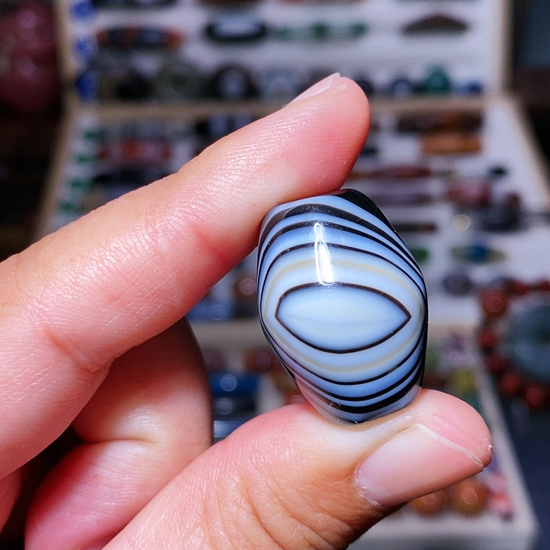 玛瑙吊坠未镶嵌….