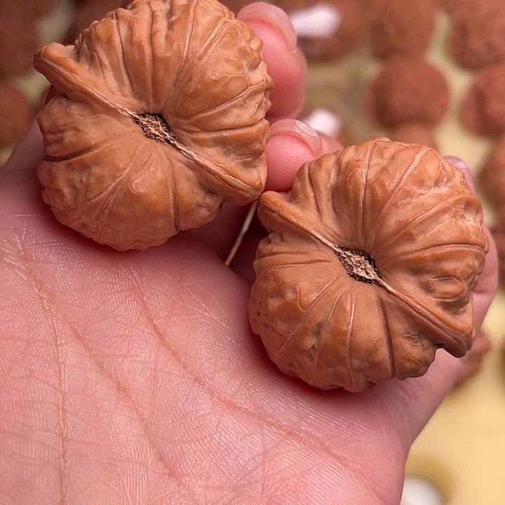 小***神吊坠文玩核桃南瓜墩38