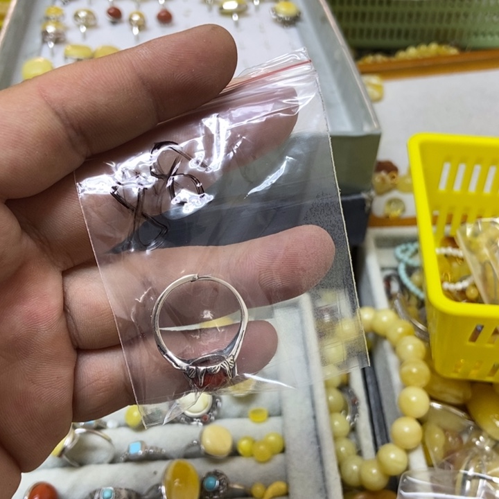 蜜蜡银S925镶嵌裸石戒指