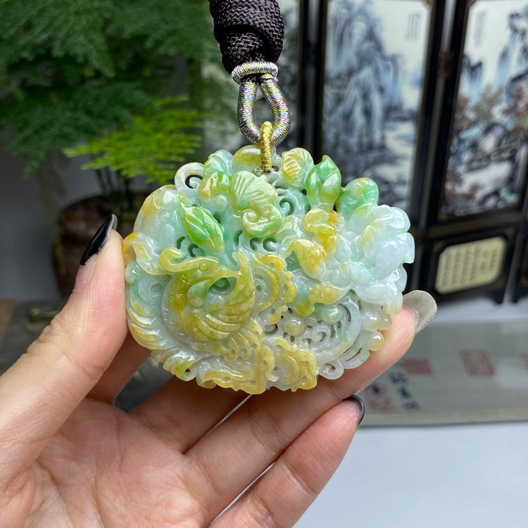 黄加绿凤朝牡丹挂件 天然翡翠A货