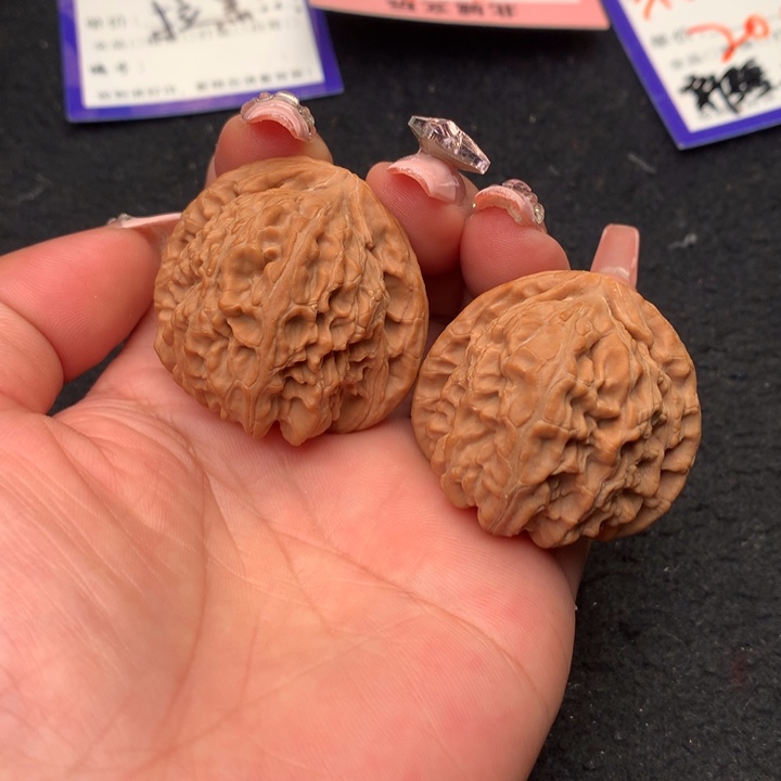 文玩核桃吊坠36号38三角白