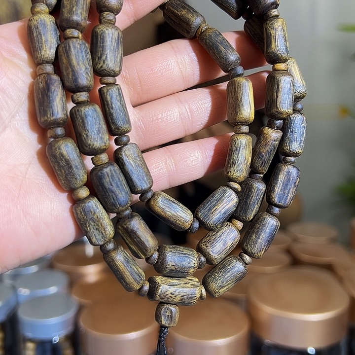 沉香手串老*家沉水老料树心油多圈绿棋0951