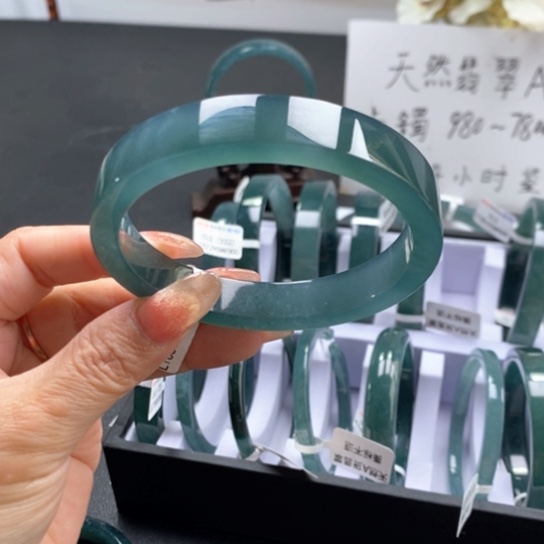 翡翠手镯未镶嵌烟*64尺寸