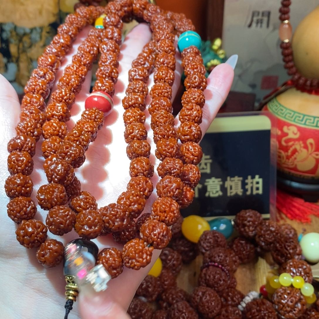 金刚菩提手串11。     配饰。