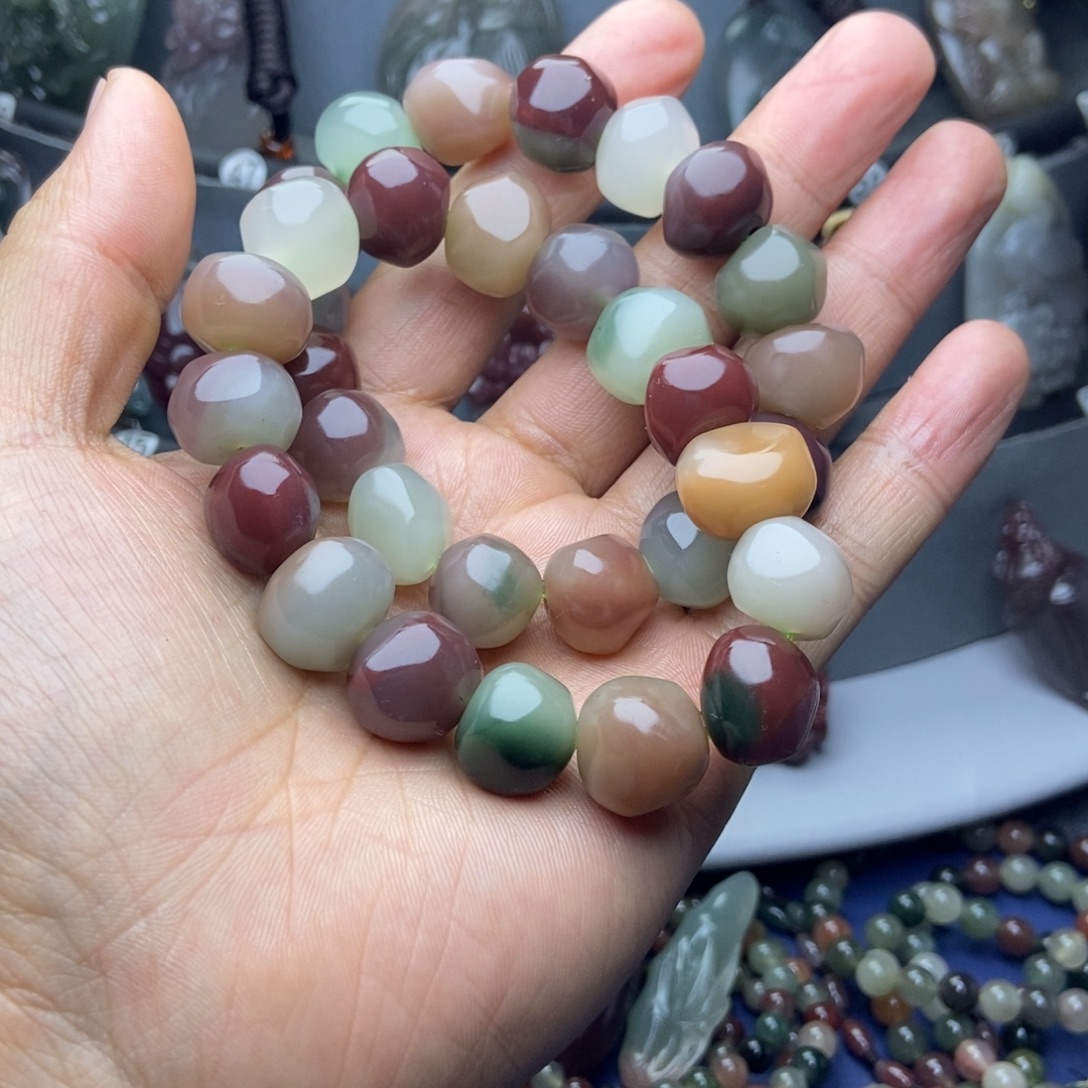 金***亚玛瑙/玉髓未镶嵌颈饰