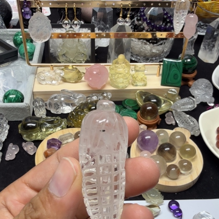 未镶嵌颈饰水晶水晶
