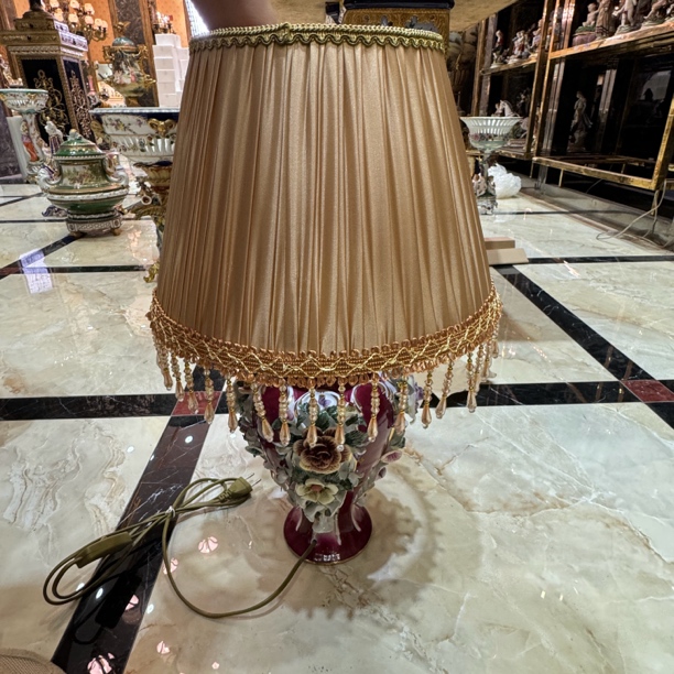 J943家居饰品装饰陶瓷摆件