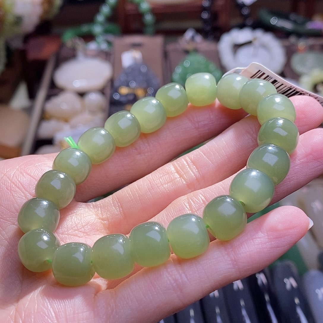 和田玉晴水湖水绿老型珠手串10MM未镶嵌