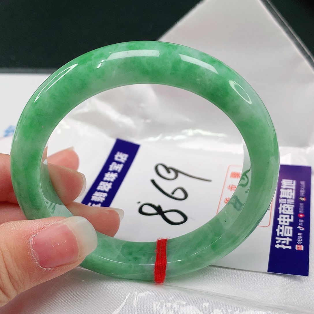 翡翠未镶嵌手镯翡翠