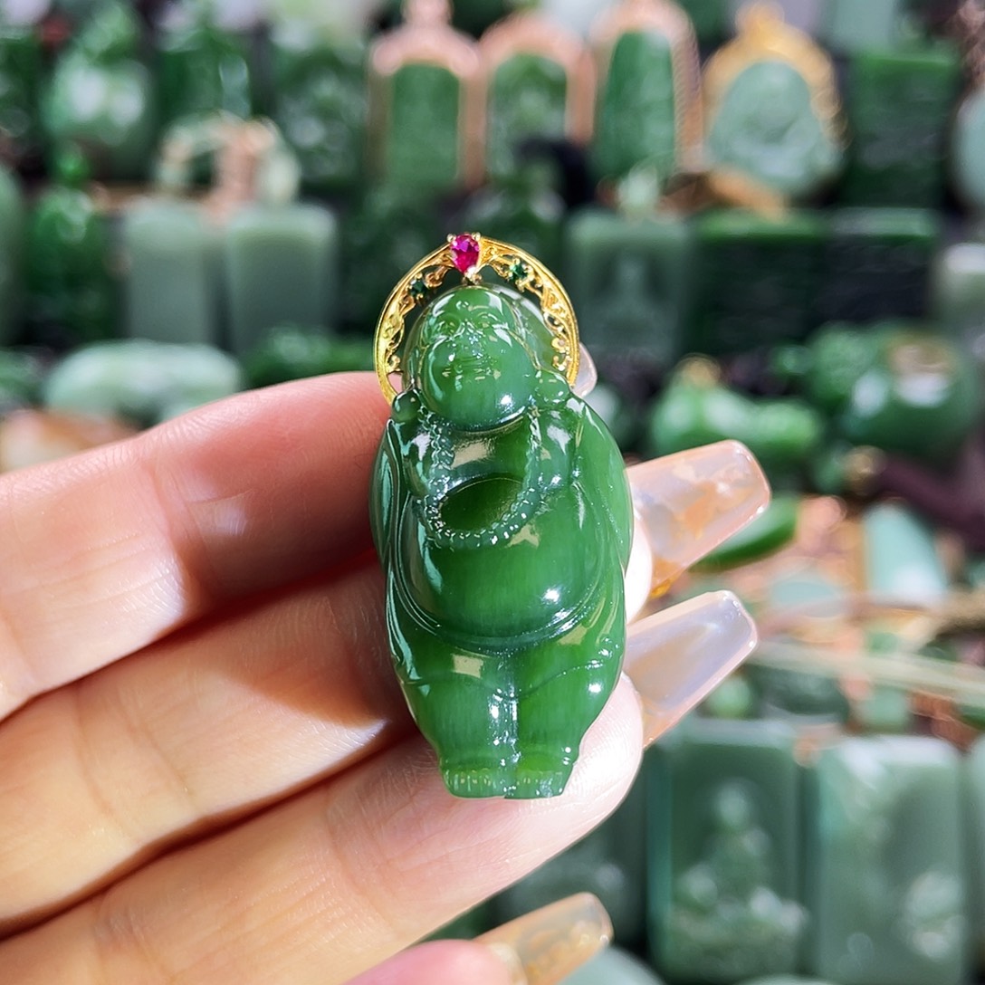 和田玉挂件18K金镶嵌