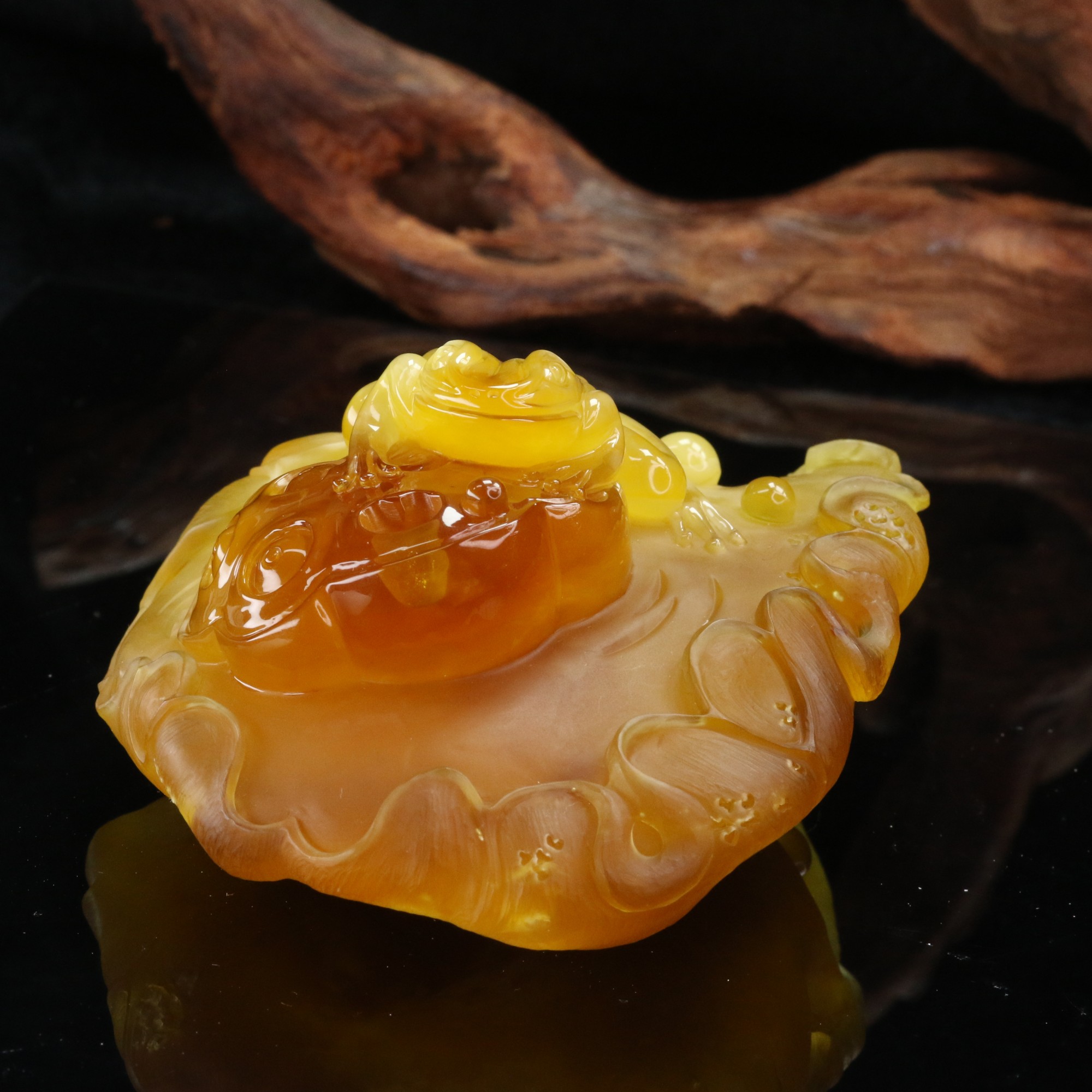 62天然蜜蜡金蟾摆件/100463北京中保拍卖