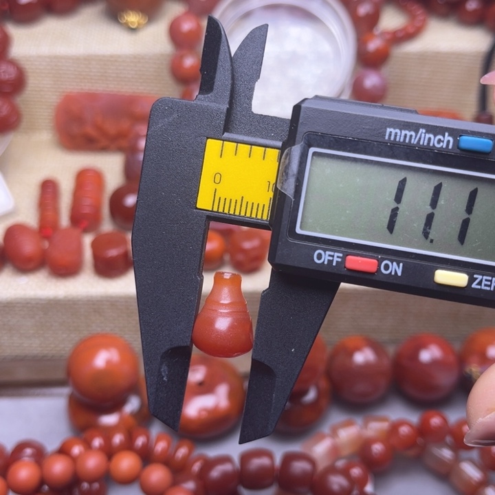 颈饰未镶嵌南红玛瑙三通