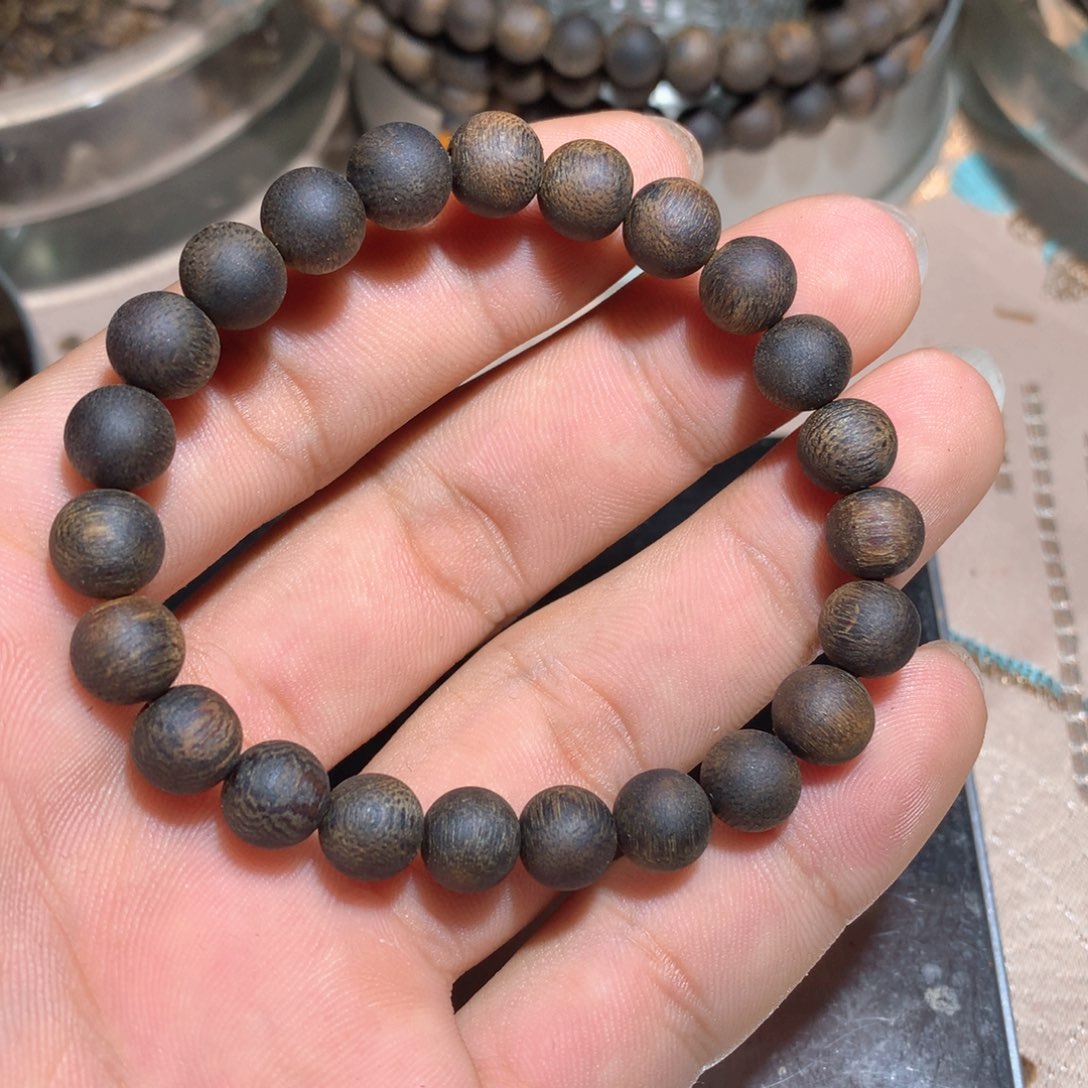 沉香手串无****?绿棋楠沉香手串08单圈