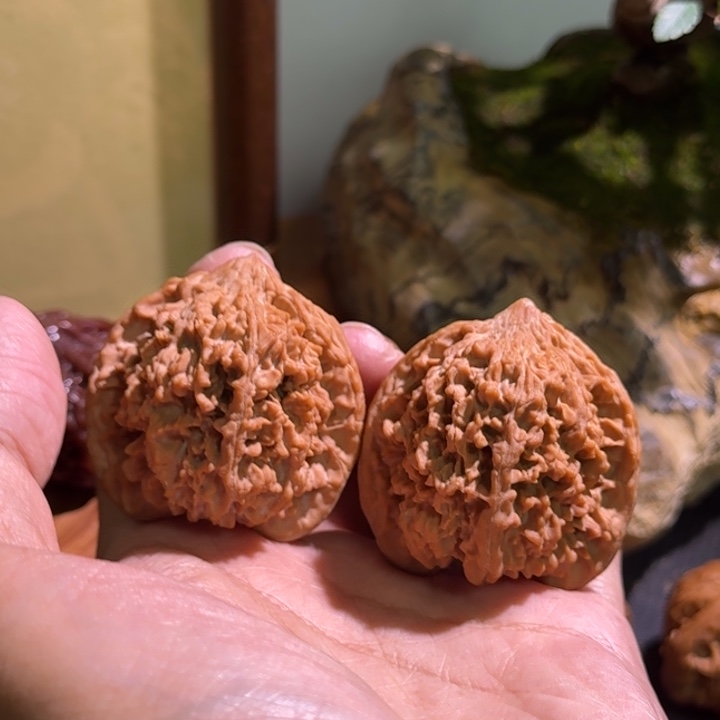 初****文玩核桃吊坠满天星43全品