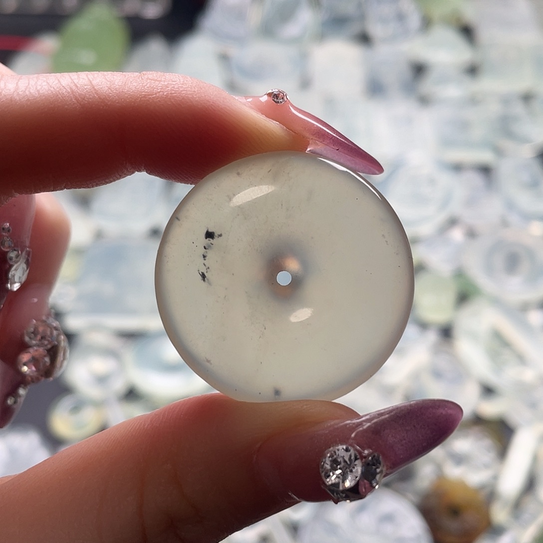 蛇纹石玉吊坠(赠链)未镶嵌