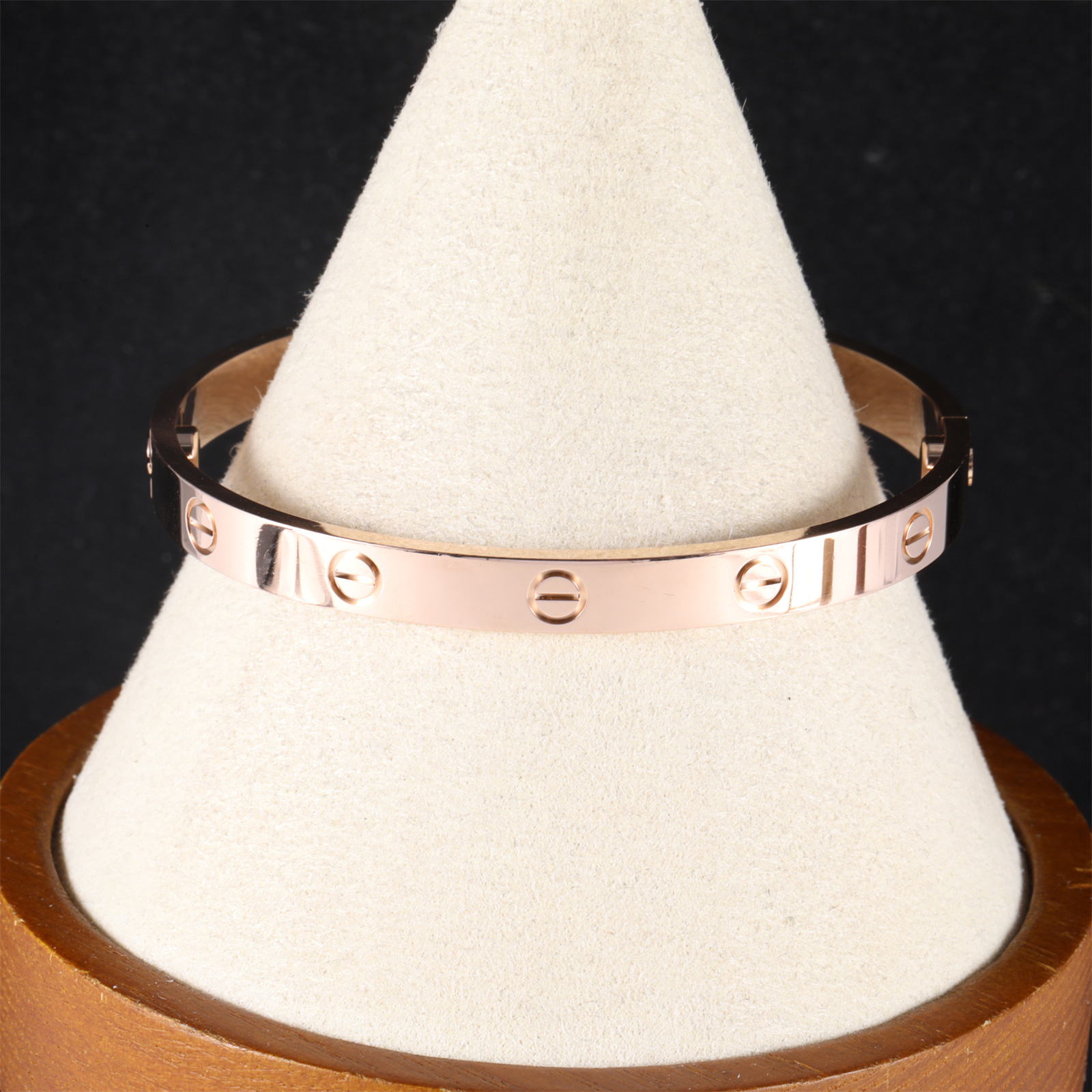 95新 Cartier/卡地亚 小花Jerry P254216564 LOVE 宽版手镯18号