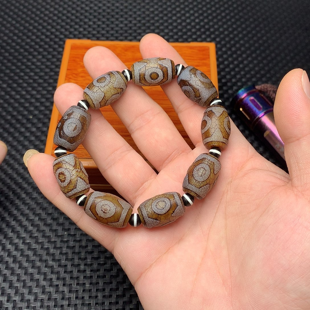 老***陈玛瑙/玉髓未镶嵌手链