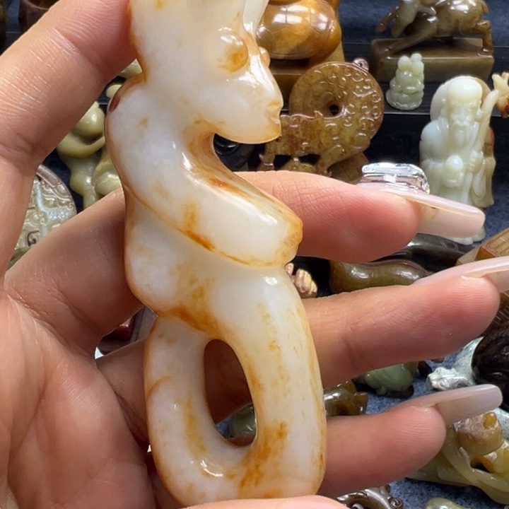 和田玉未镶嵌车挂