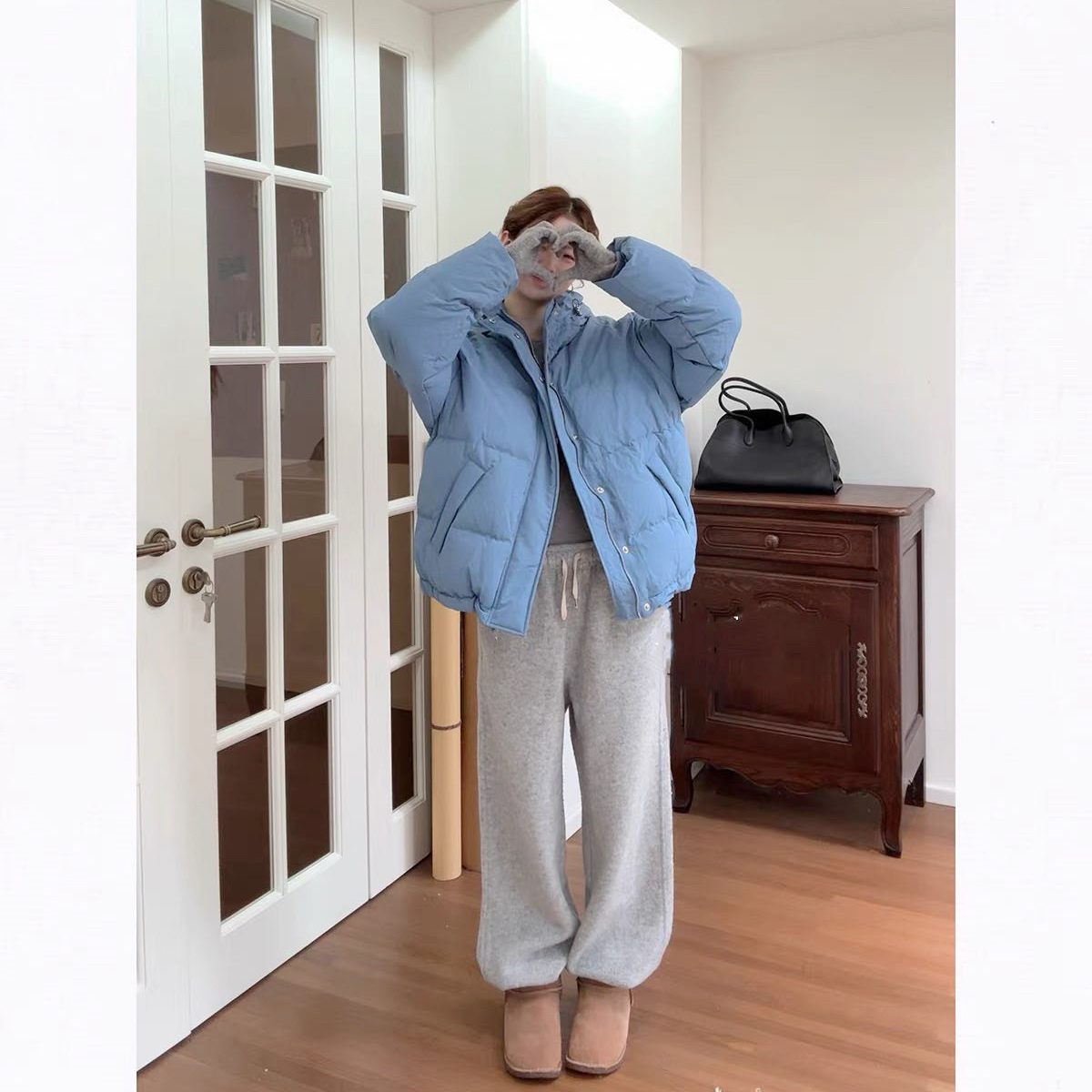 新款气质休闲连帽长袖简约羽绒服YR25496