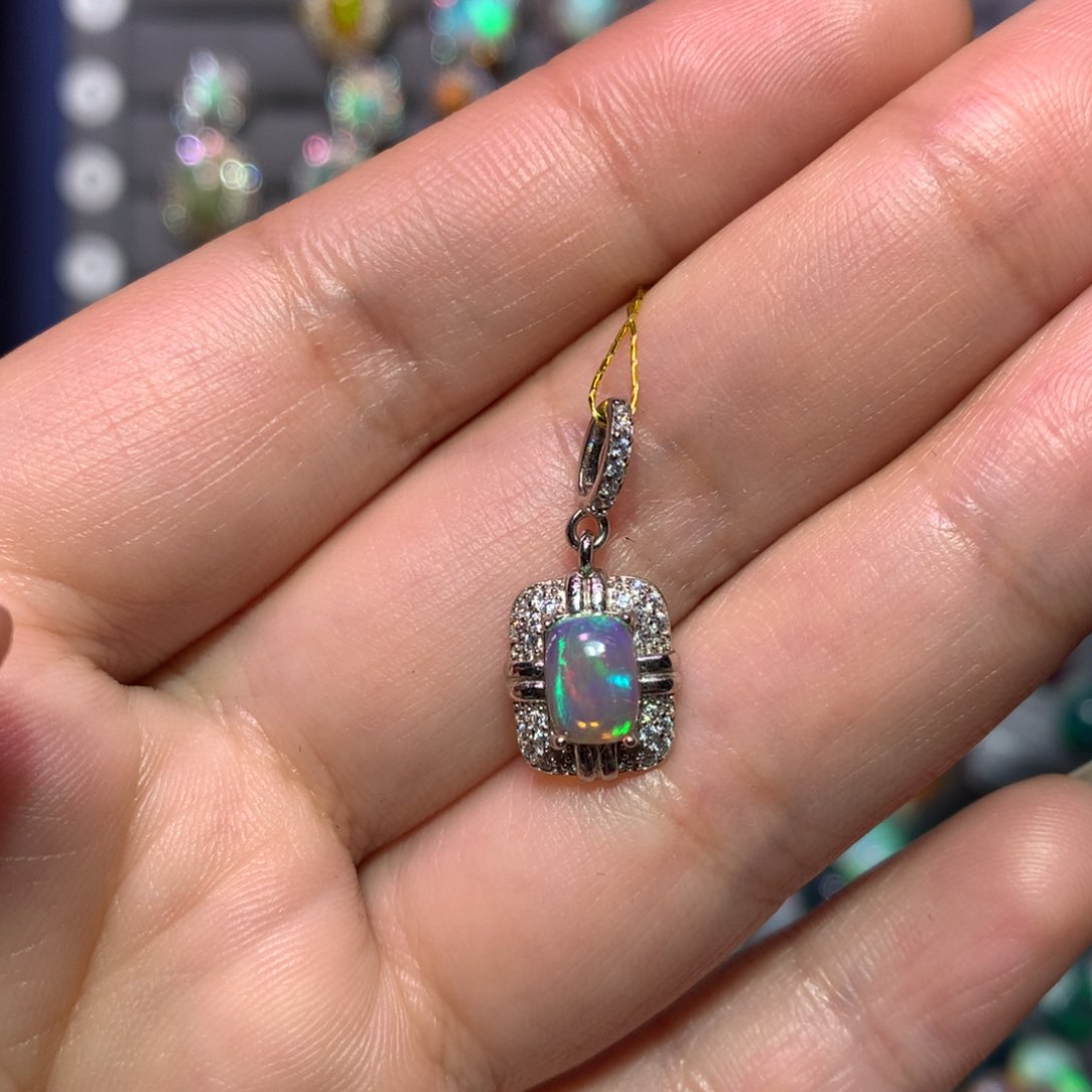 欧泊吊坠款式银S925镶嵌