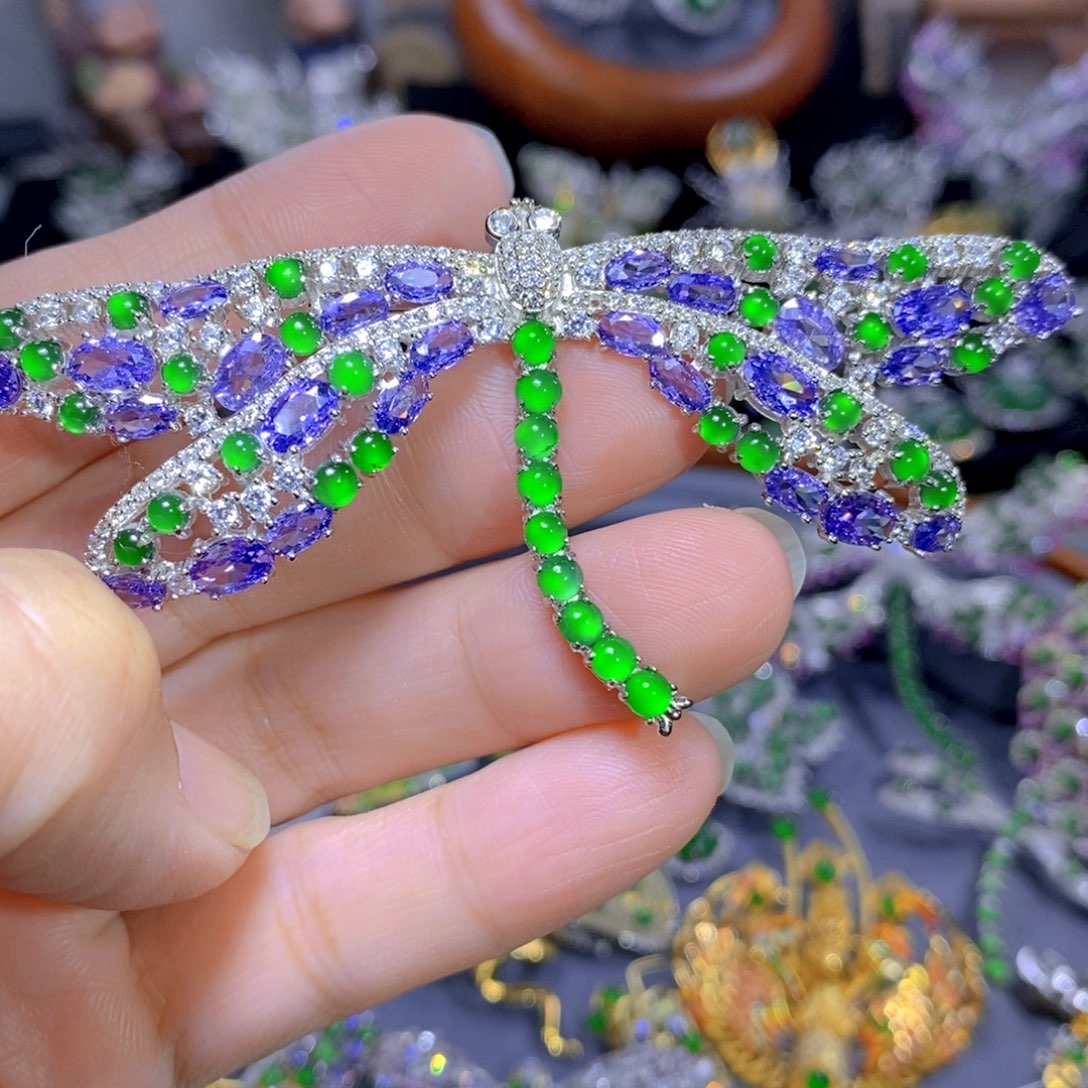 翡翠颈饰银S925镶嵌天然翡翠