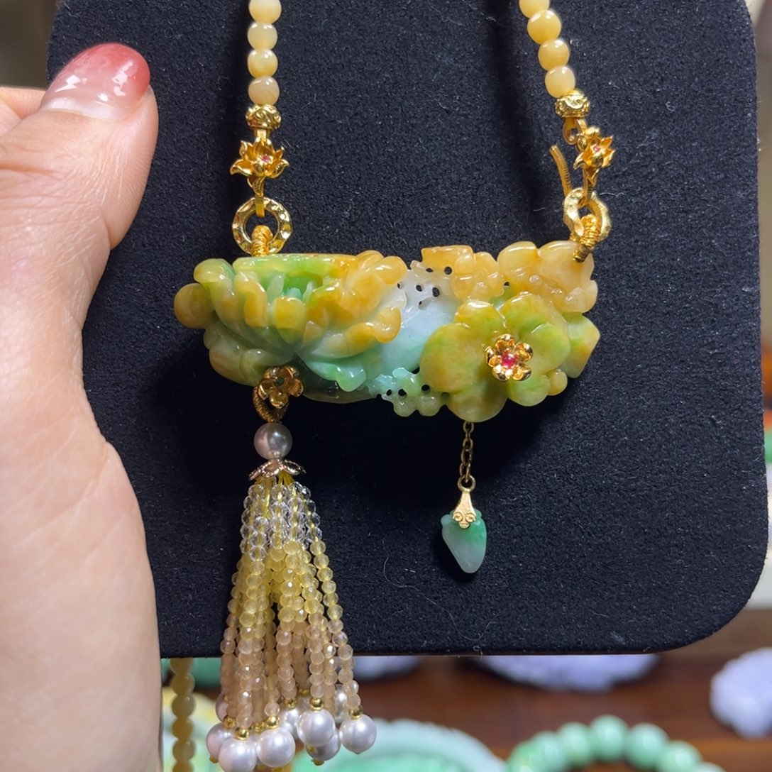 翡翠未镶嵌颈饰天然翡翠