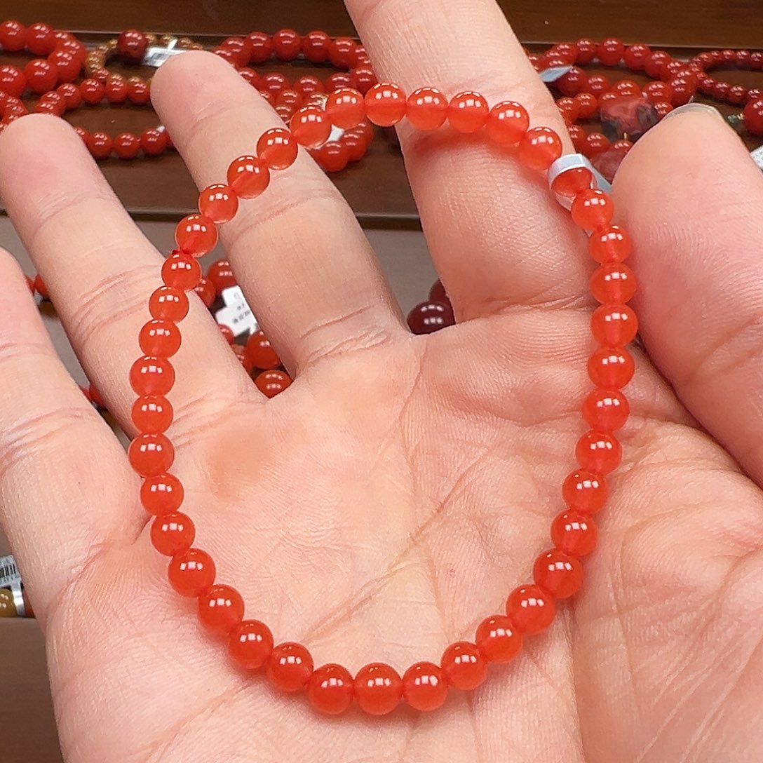 南红玛瑙未镶嵌手镯