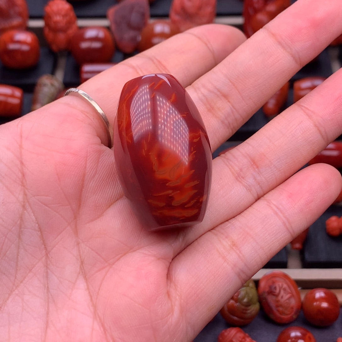 撸****南红玛瑙未镶嵌川料原矿筒珠23.9mm