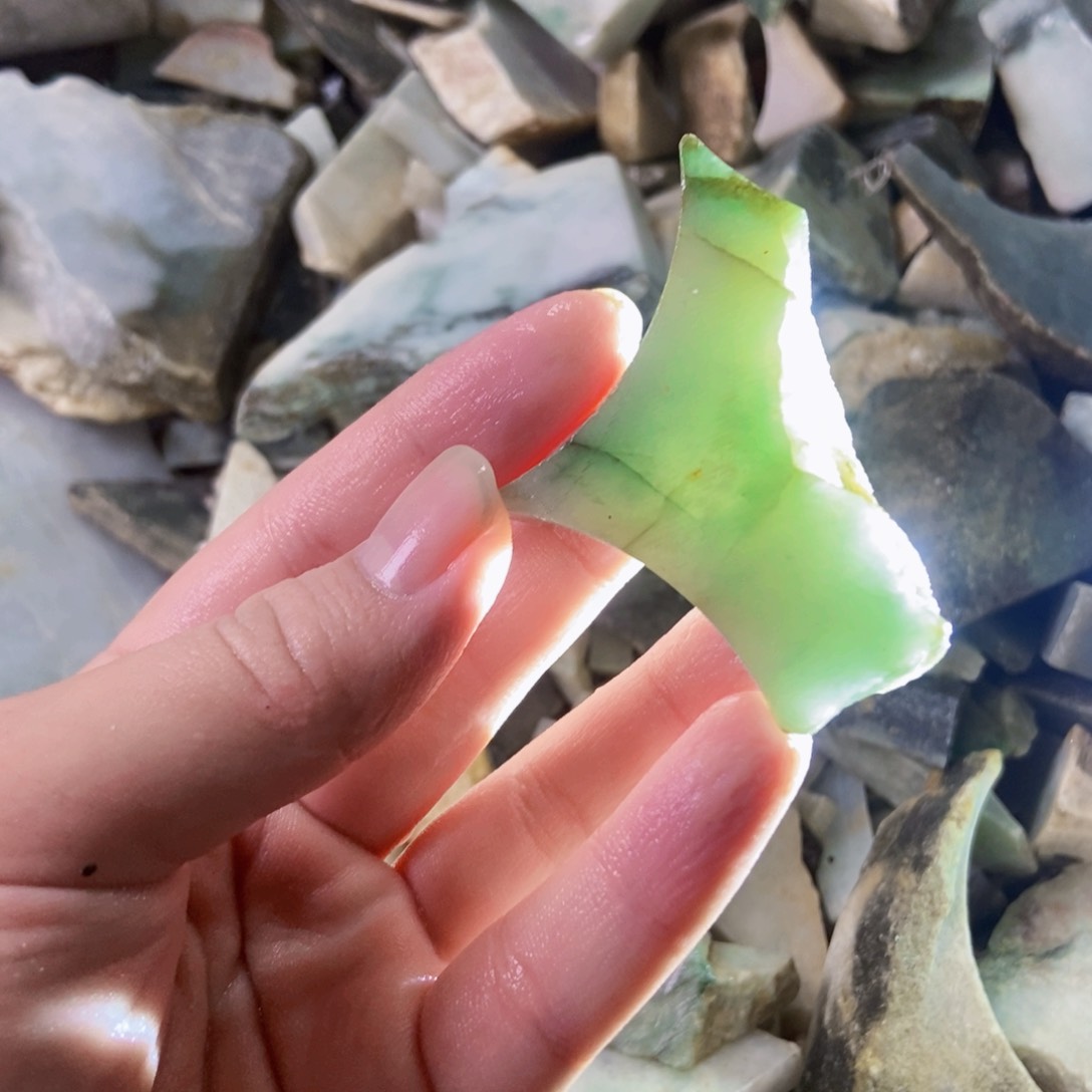 翡翠未镶嵌颈饰天然翡翠