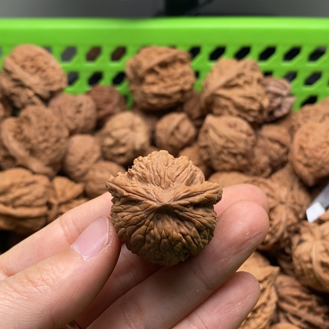 问***林文玩核桃吊坠定制商品不退不换