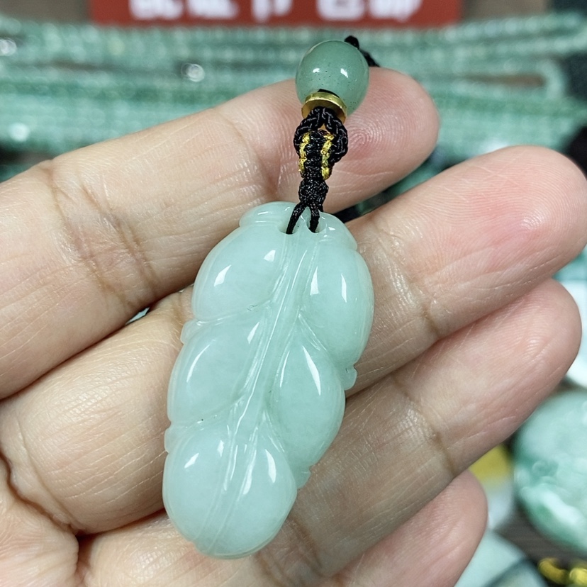【闪购商品】翡翠颈饰未镶嵌玉吊坠翡翠玉金枝玉叶