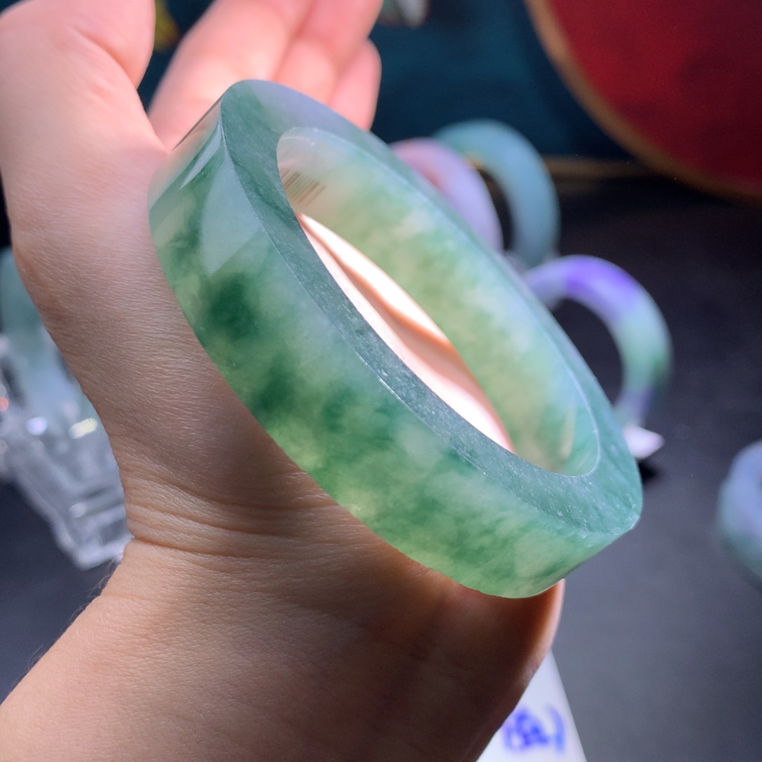 未镶嵌冰种飘花定制翡翠