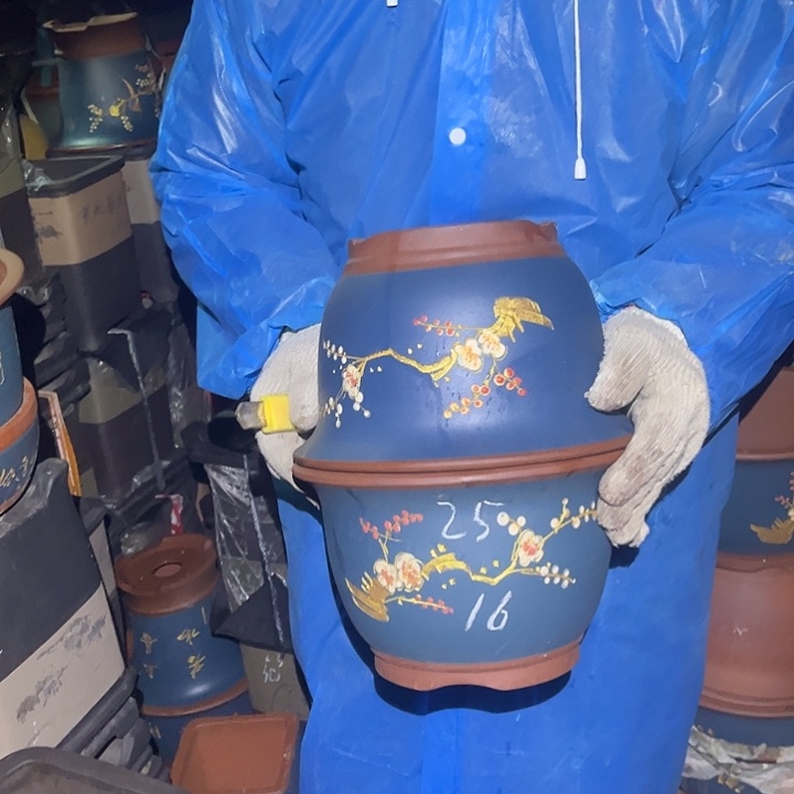 紫砂花盆紫砂花盆和小