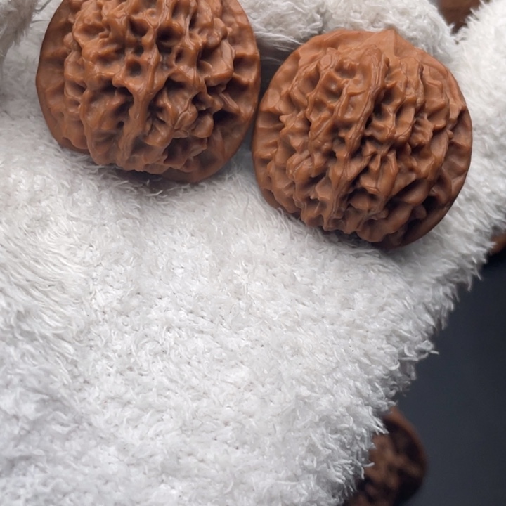 琴***酒文玩核桃吊坠秦时明月的故事是什么