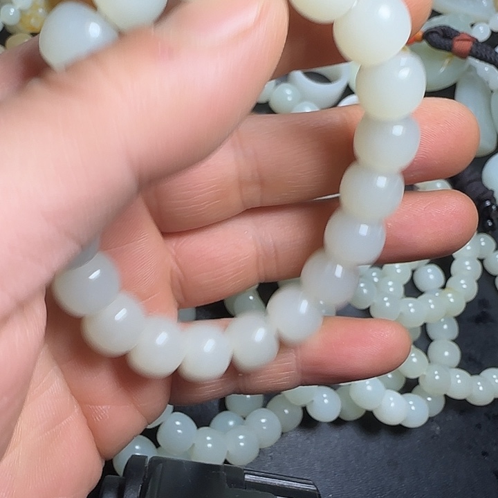 沐****和田玉（子料）未镶嵌手链