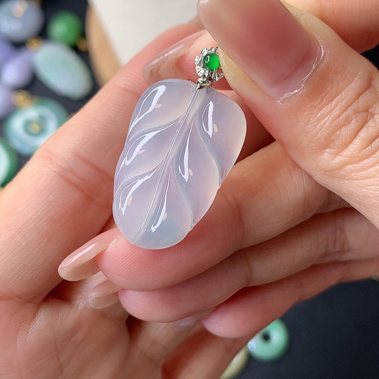 【闪购商品】翡翠吊坠(赠链)18K金镶嵌