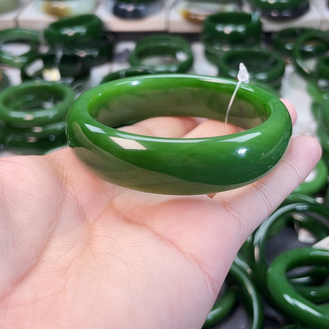 和田玉（碧玉）手镯未镶嵌