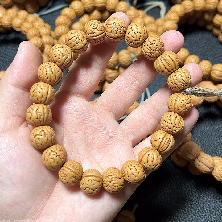 吊坠文玩核桃刘**滴桃核