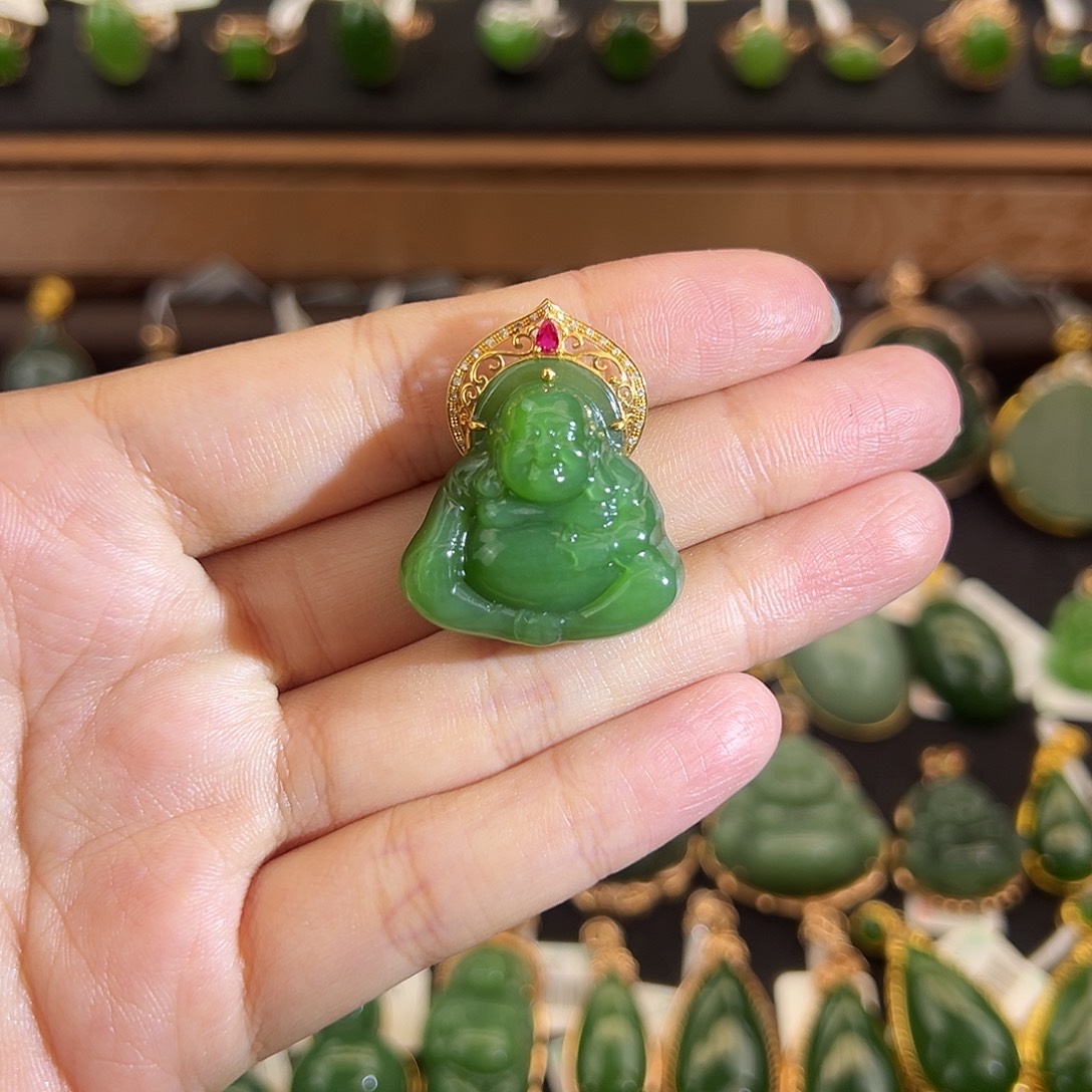 和田玉（碧玉）18K金镶嵌颈饰