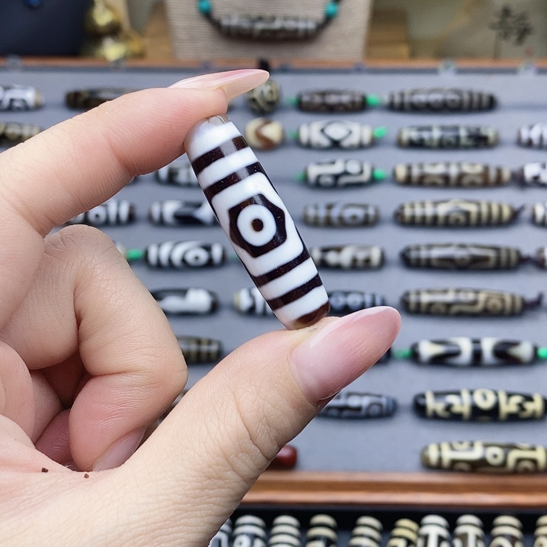 雨***尘玛瑙/玉髓未镶嵌颈饰