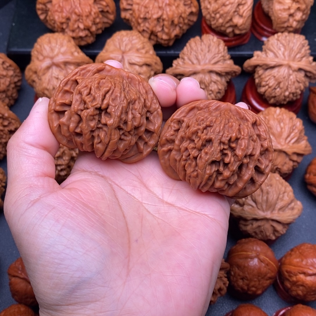 鹅***石把件文玩核桃四座楼