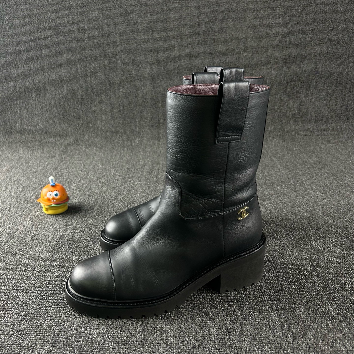 95新 Chanel/香奈儿 黑色真皮短靴38.5码 HB5312 