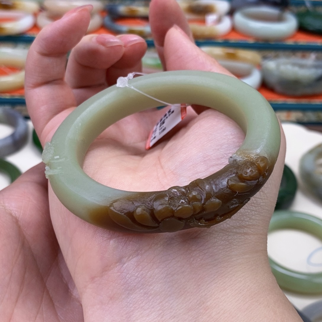 和田玉手镯56.8定制未镶嵌