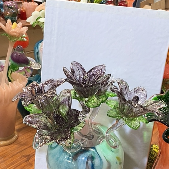 琉璃花瓶高45厘米宽9厘米