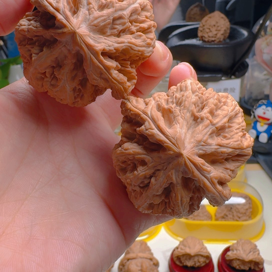 核桃把件69克50尺大粗筋