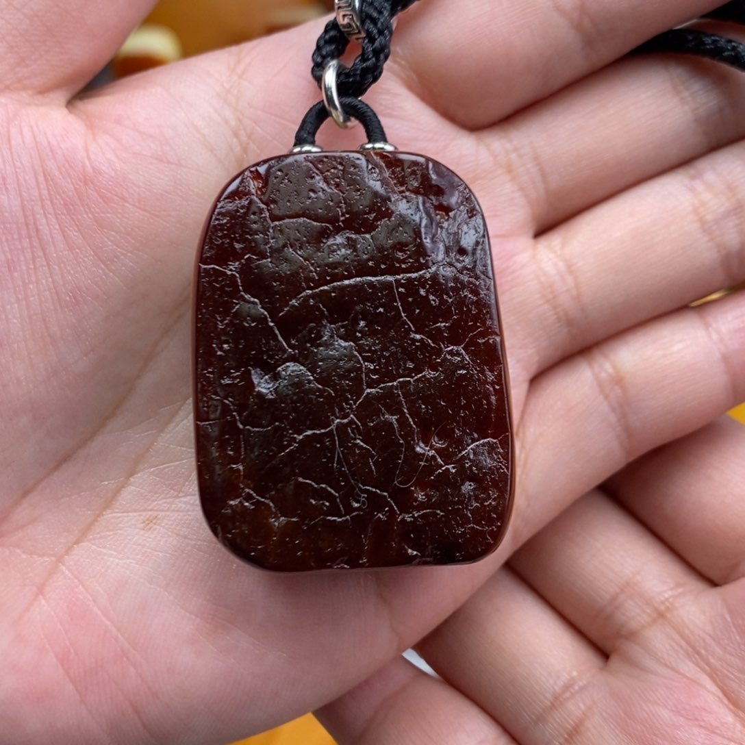 琥珀吊坠(赠链)未镶嵌